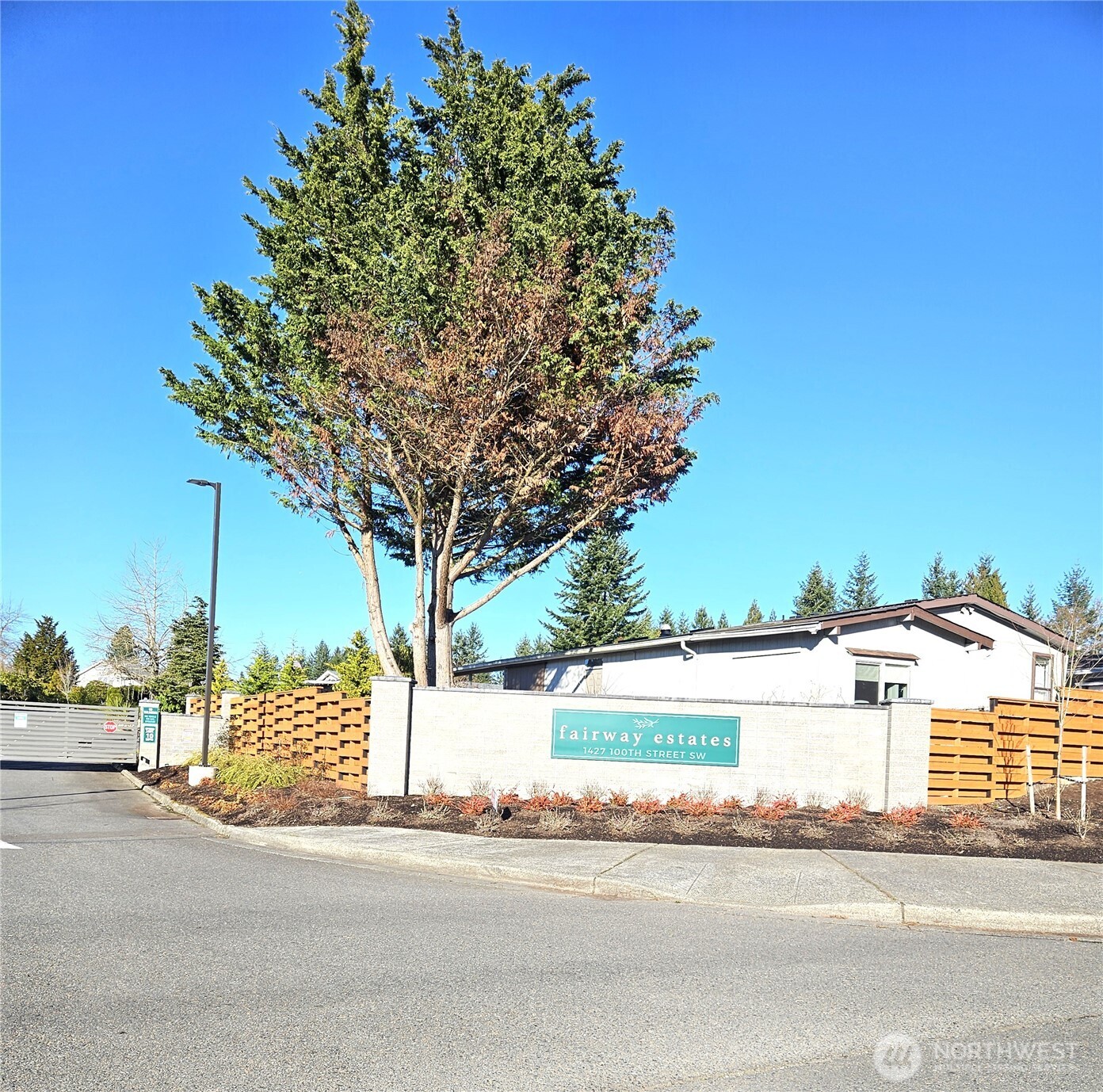 1427 100th Street Southwest, Unit 75 Everett, WA 98204 - Photo 3 of 21