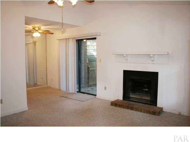 9345 Chisholm Road, Unit R2 Pensacola, FL 32514 - Photo 4 of 7