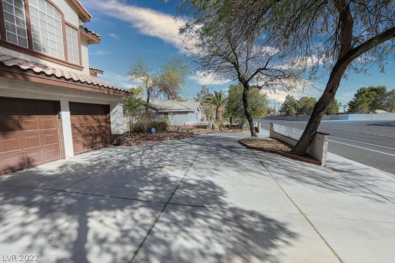 884 East Robindale Road Las Vegas, NV 89123 - Photo 5 of 44