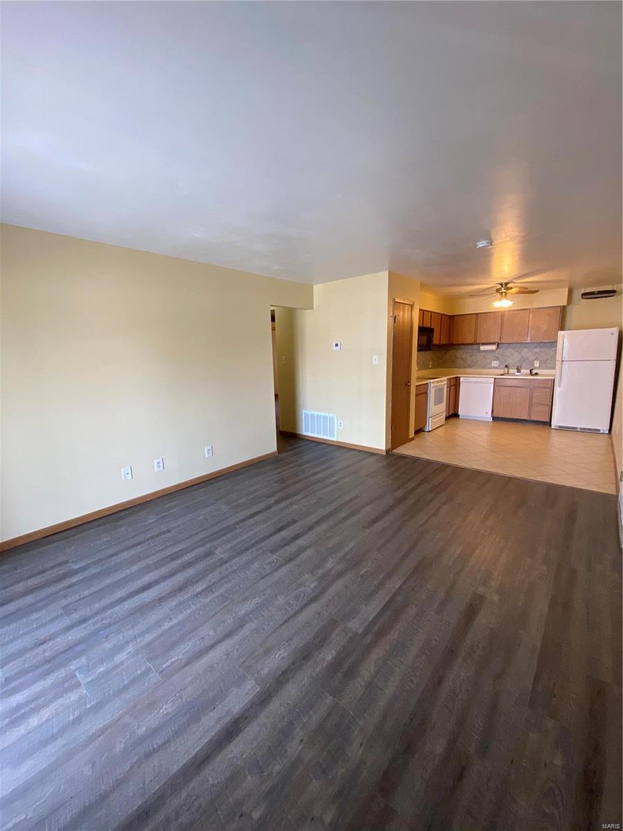 12122 Natural Bridge Road, Unit K Bridgeton, MO 63044 - Photo 11 of 41 Gallery Image 11