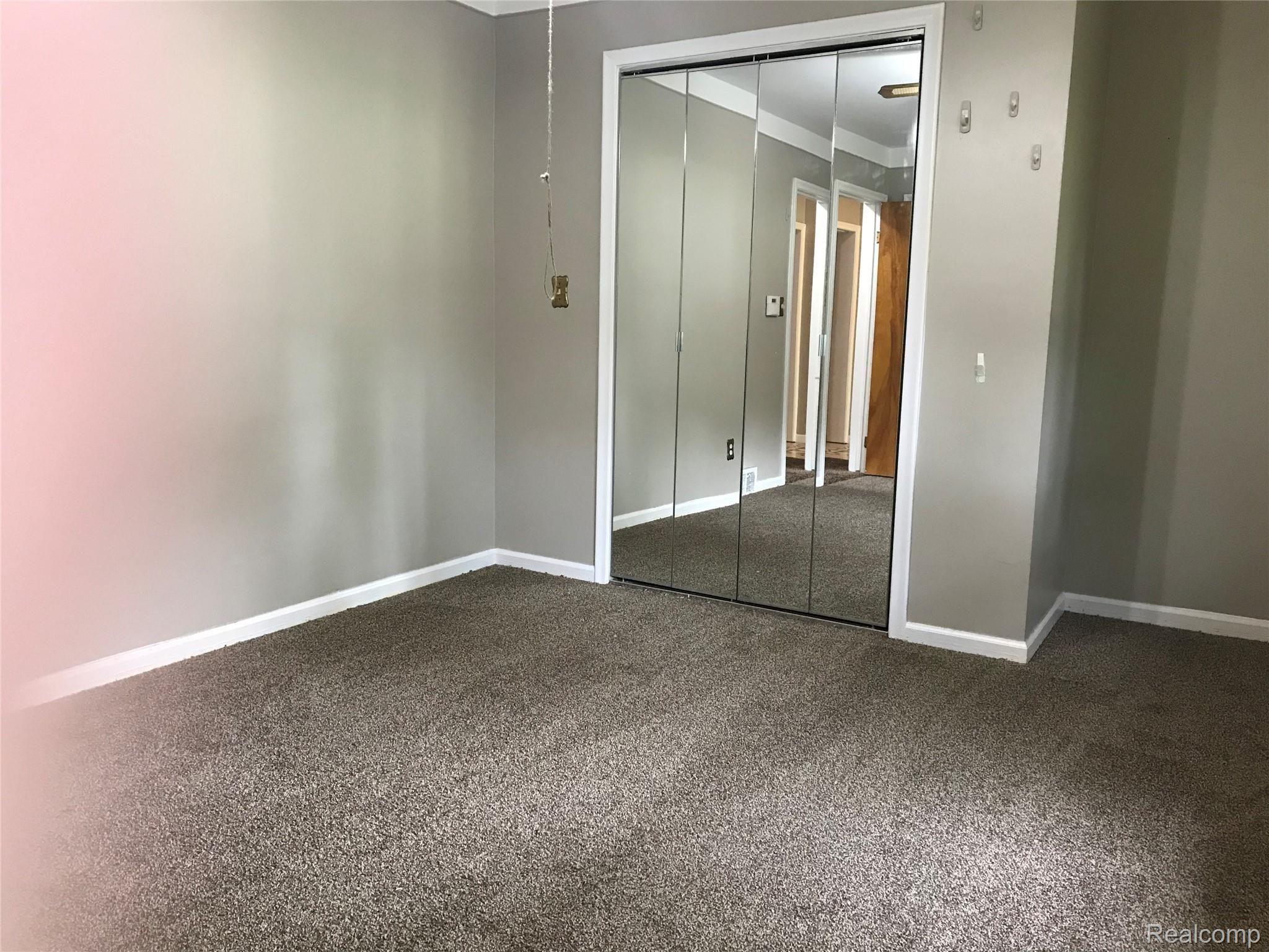 9661 Allen Road Allen Park, MI 48101 - Photo 12 of 20 B376E89E-407C-4F68-8AE5-B6B1062A9FC8.jpeg