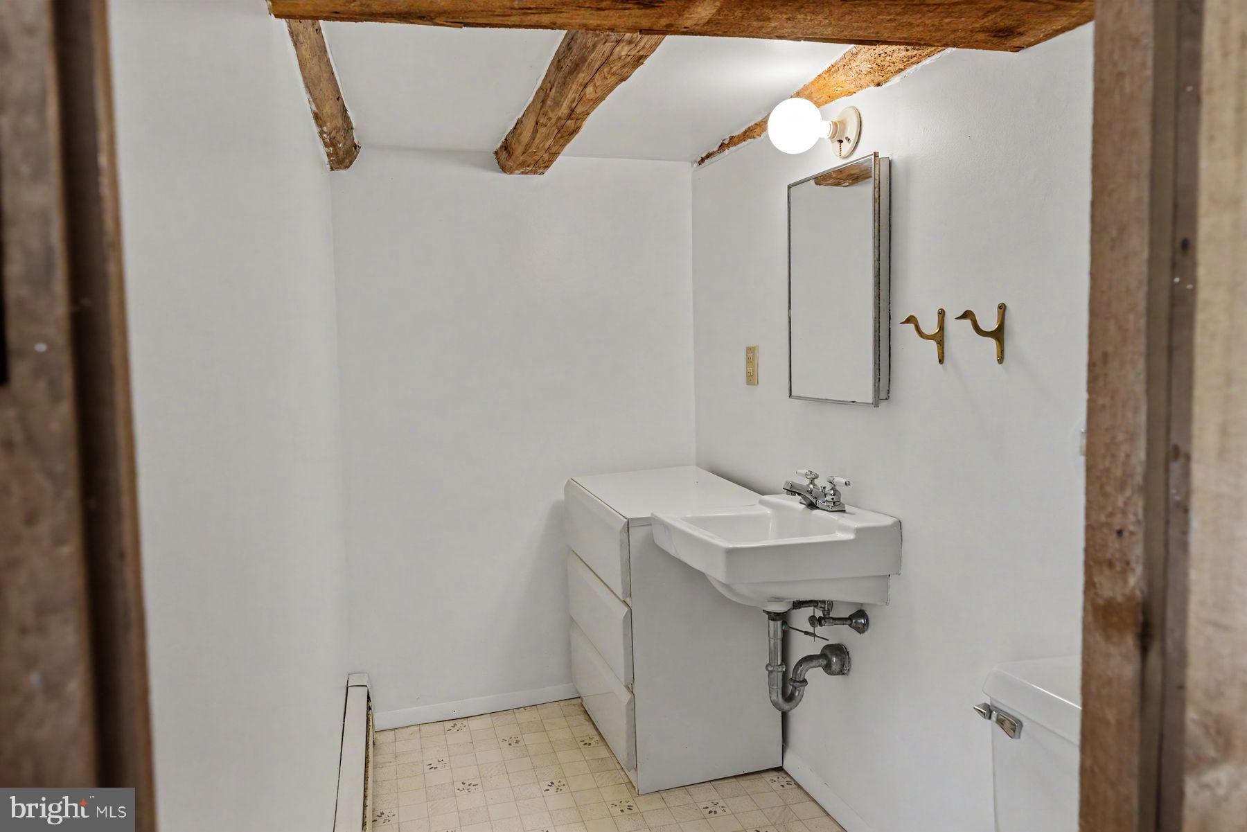 14 Stover Park Road Pipersville, PA 18947 - Photo 20 of 91 Half bath off entrance