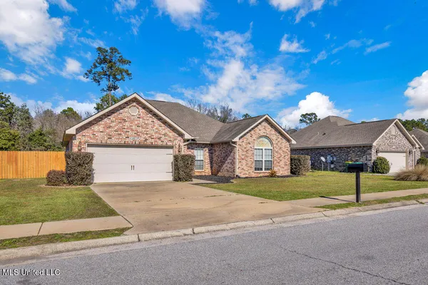 $2,450 | 62 Tantallon Drive, Ocean Springs, MS 39564