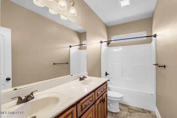 $2,450 | 62 Tantallon Drive, Ocean Springs, MS 39564