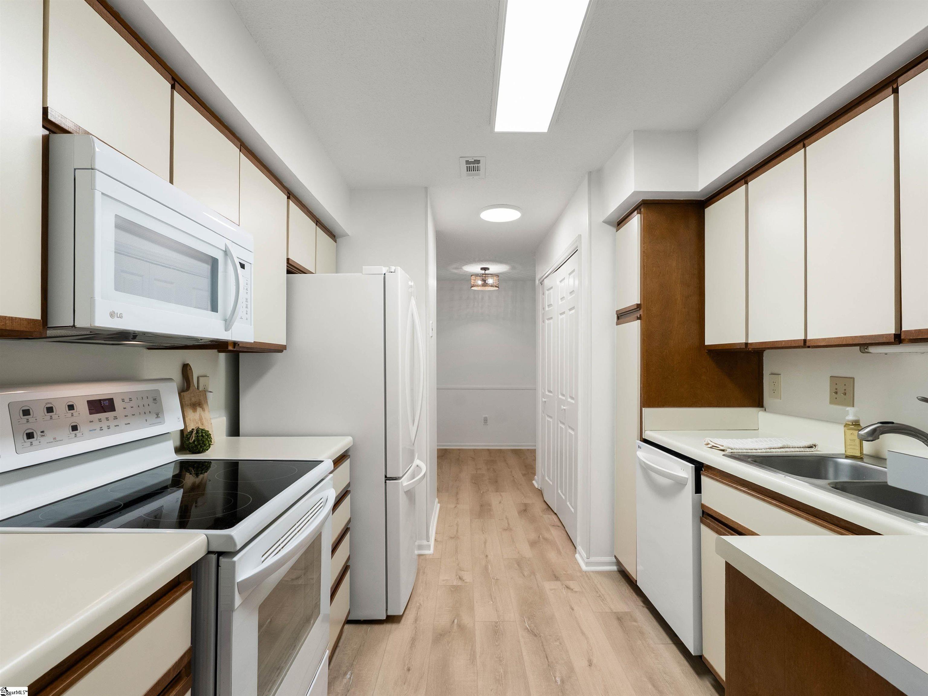 4614 Old Spartanburg Road, Unit 28 Taylors, SC 29687 - Photo 6 of 28