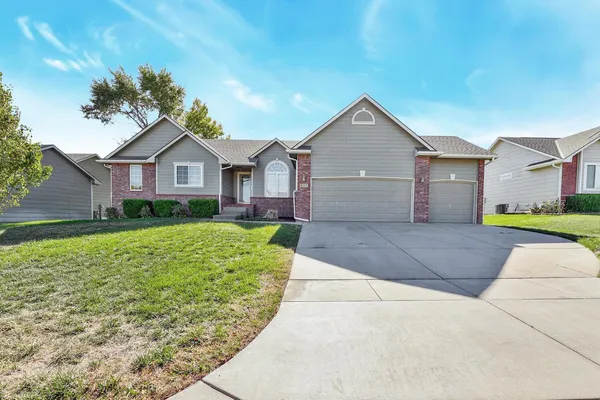 $350,000 | 937 South Zelta Court, Wichita, KS 67207
