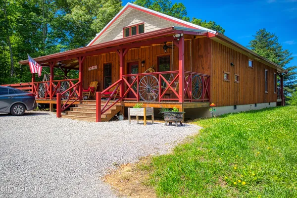 $599,000 | 305 Griffin Lane, Allardt, TN 38504