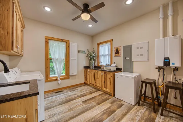 $599,000 | 305 Griffin Lane, Allardt, TN 38504