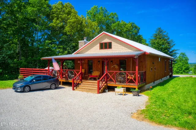 $599,000 | 305 Griffin Lane, Allardt, TN 38504