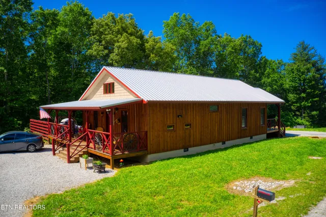 $599,000 | 305 Griffin Lane, Allardt, TN 38504