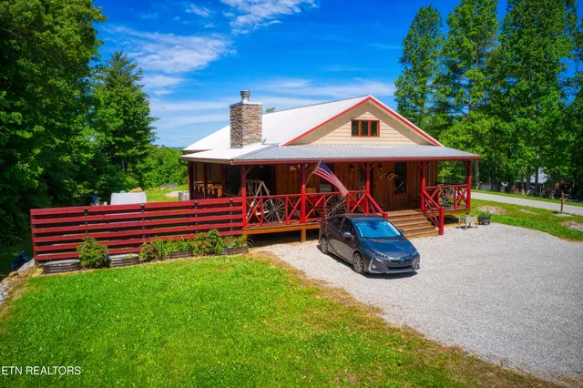 $599,000 | 305 Griffin Lane, Allardt, TN 38504