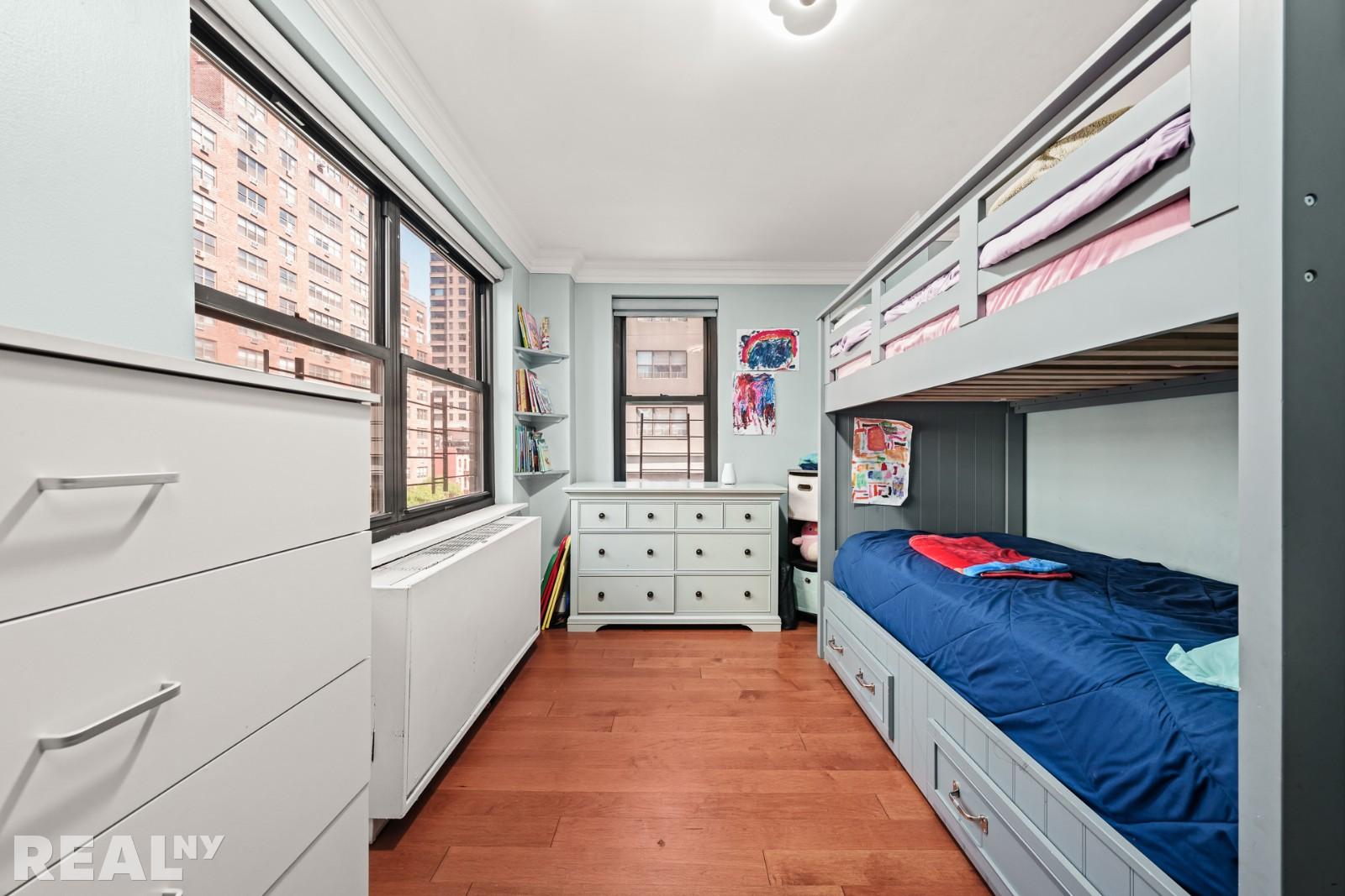 200 East 24th Street, Unit 706 Manhattan, NY 10010 - Photo 7 of 17