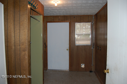 6974 Gatorbone Road Keystone Heights, FL 32656 - Photo 12 of 19 utility room / shower