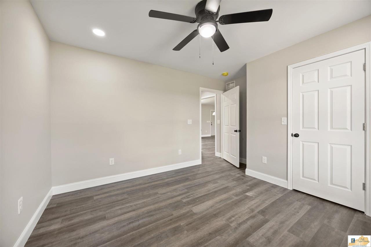 2780 Berry Store Road Smiths Grove, KY 42171 - Photo 24 of 61 Gallery Image 24