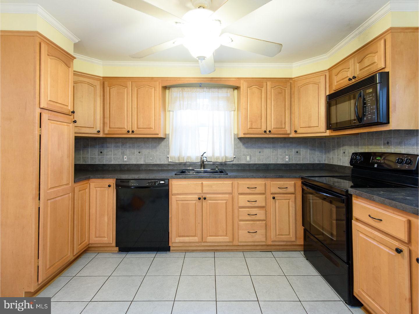 46 Fairview Road Broomall, PA 19008 - Photo 8 of 25 Gallery Image 8