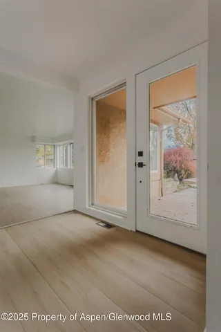 a view of empty room with window