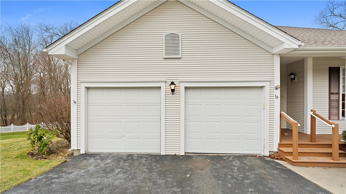 19 Rimwood Drive Smithfield, RI 02917 - Photo 3 of 41