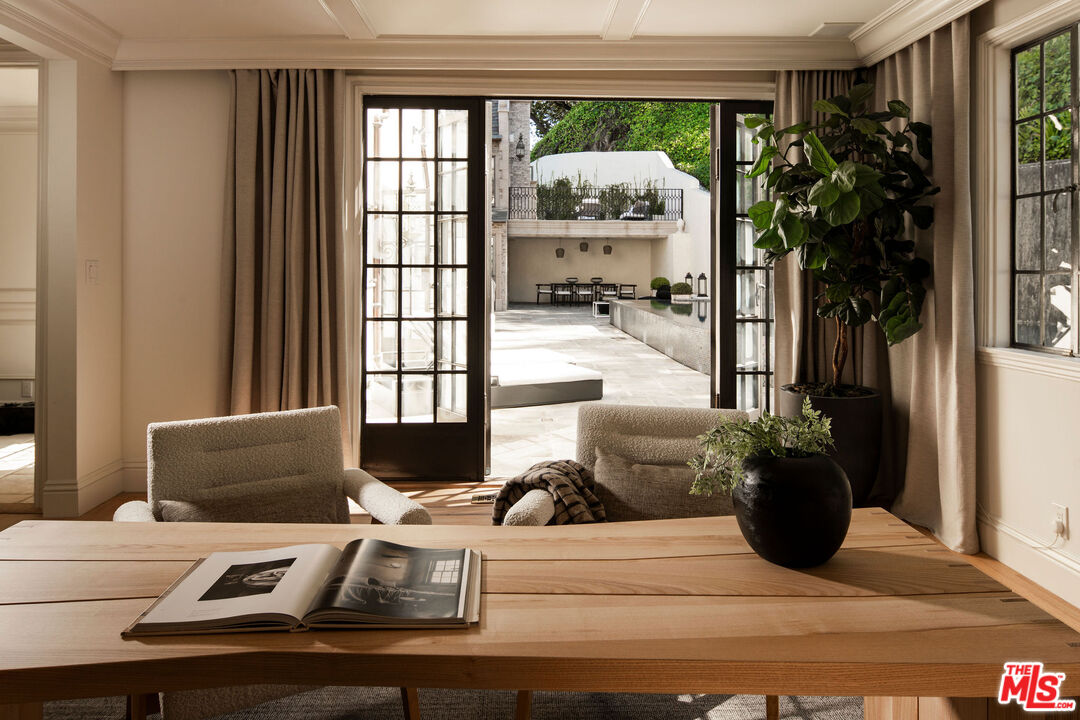 10950 Bellagio Road Los Angeles, CA 90077 - Photo 14 of 55