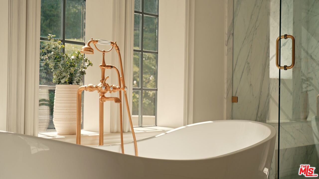 10950 Bellagio Road Los Angeles, CA 90077 - Photo 41 of 55