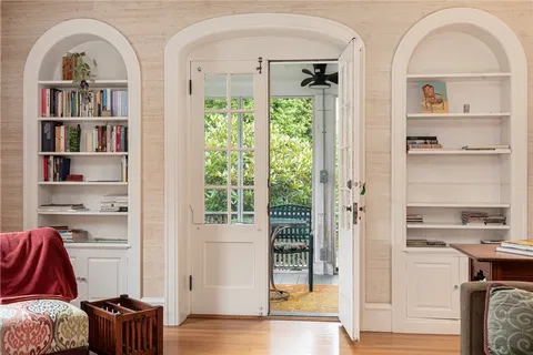 $895,000 | 640 East Avenue, Pawtucket, RI 02860