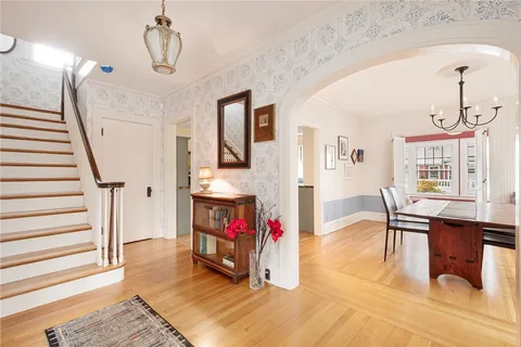 $895,000 | 640 East Avenue, Pawtucket, RI 02860