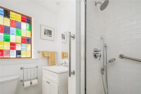 $895,000 | 640 East Avenue, Pawtucket, RI 02860