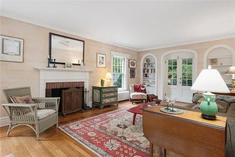 $895,000 | 640 East Avenue, Pawtucket, RI 02860