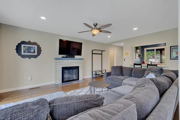 $735,000 | 1608 Los Molinos Way, Sacramento, CA 95864