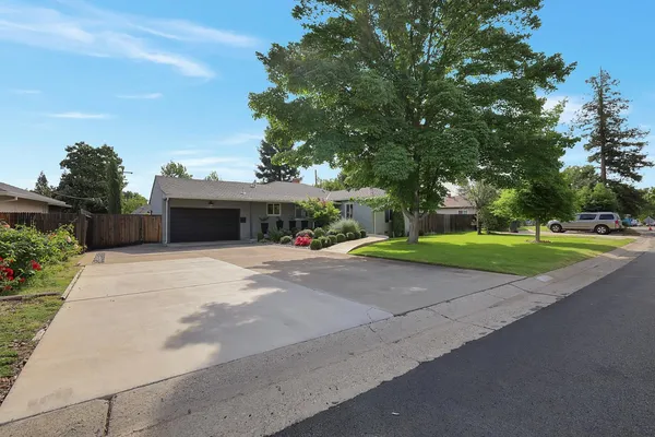 $735,000 | 1608 Los Molinos Way, Sacramento, CA 95864