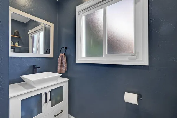 $735,000 | 1608 Los Molinos Way, Sacramento, CA 95864