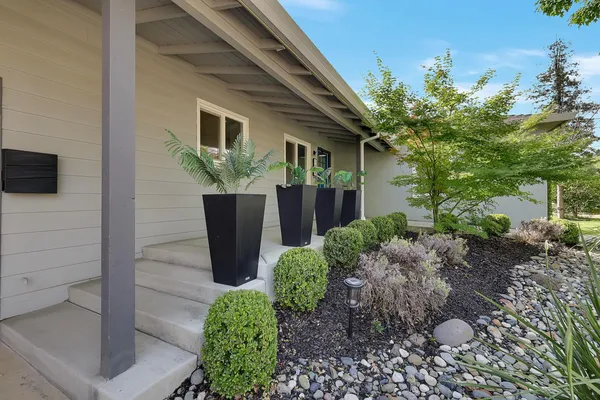 $735,000 | 1608 Los Molinos Way, Sacramento, CA 95864