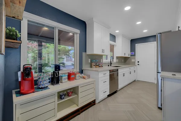 $735,000 | 1608 Los Molinos Way, Sacramento, CA 95864