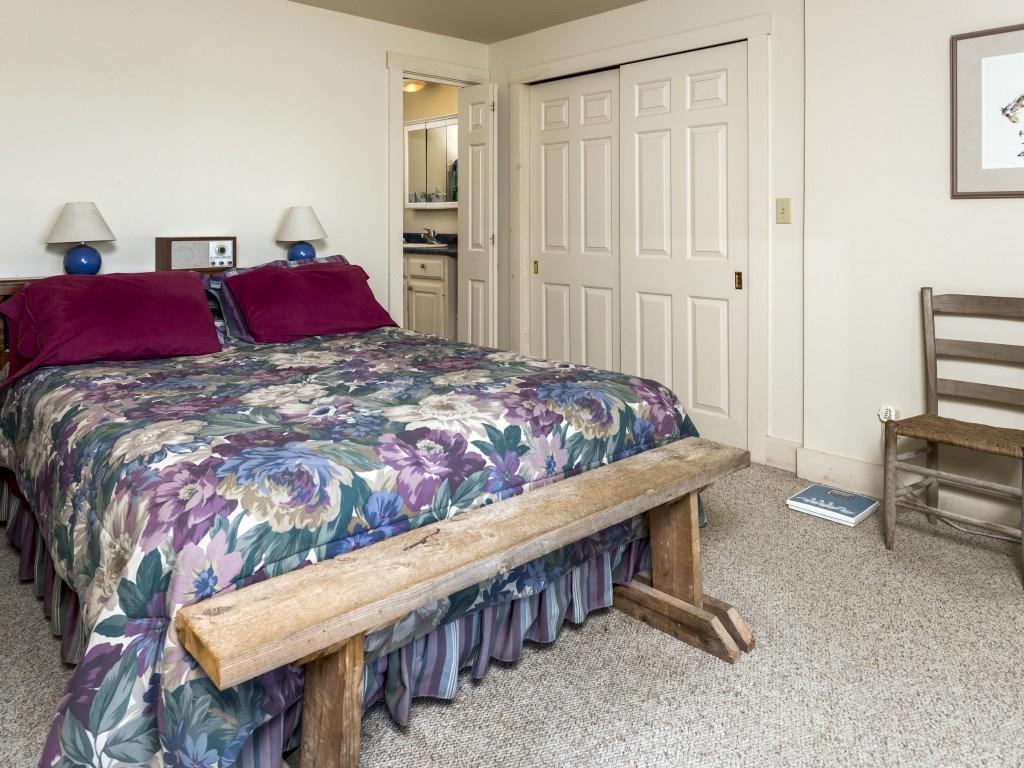 127 Appalachee Road Boothbay Harbor, ME 04538 - Photo 20 of 35 The master bedroom with adjoining...