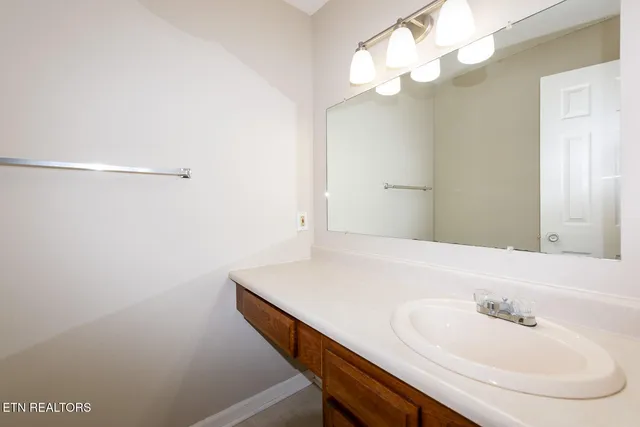 $259,900 | 124 Olympia Drive, Alcoa, TN 37701