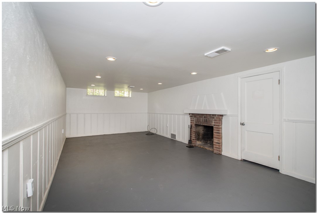 2416 Fenwick Road Cleveland, OH 44118 - Photo 32 of 35