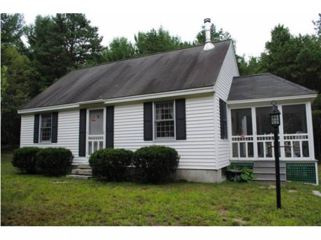 29 Clough Road Effingham, NH 03882 - Photo 1 of 8