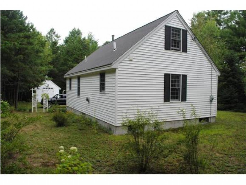 29 Clough Road Effingham, NH 03882 - Photo 2 of 8