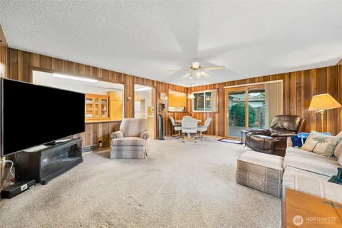 $1,350,000 | 24 158th Place Southeast, Bellevue, WA 98008