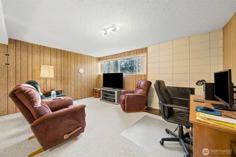 $1,350,000 | 24 158th Place Southeast, Bellevue, WA 98008