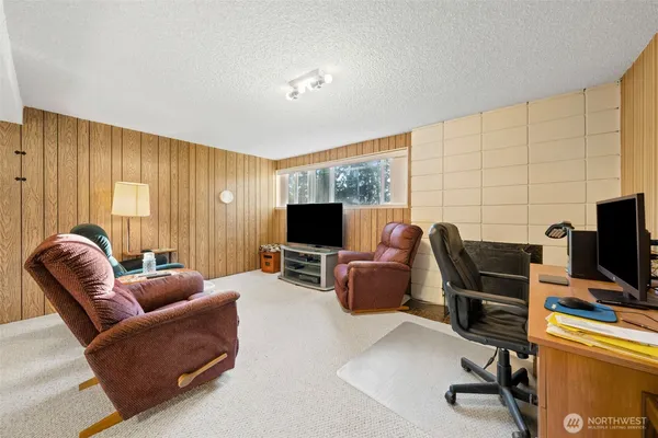 $1,350,000 | 24 158th Place Southeast, Bellevue, WA 98008