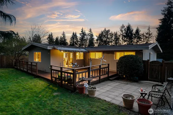 $1,350,000 | 24 158th Place Southeast, Bellevue, WA 98008