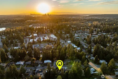 $1,350,000 | 24 158th Place Southeast, Bellevue, WA 98008