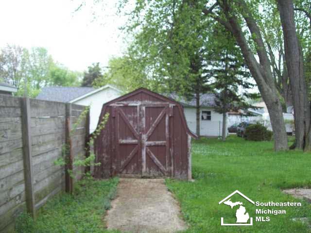 1150 Cole Road Monroe, MI 48162 - Photo 13 of 15 20439159-12.JPG