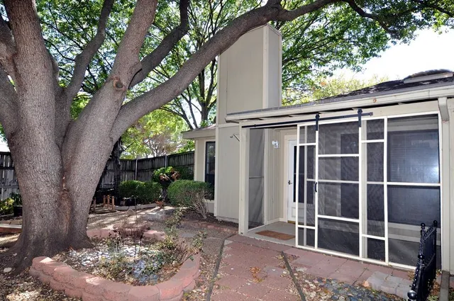 $1,695 | 10300 Little Valley Road, Fort Worth, TX 76108