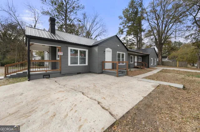 $1,300 | 621 B Golden Street, Rockmart, GA 30153