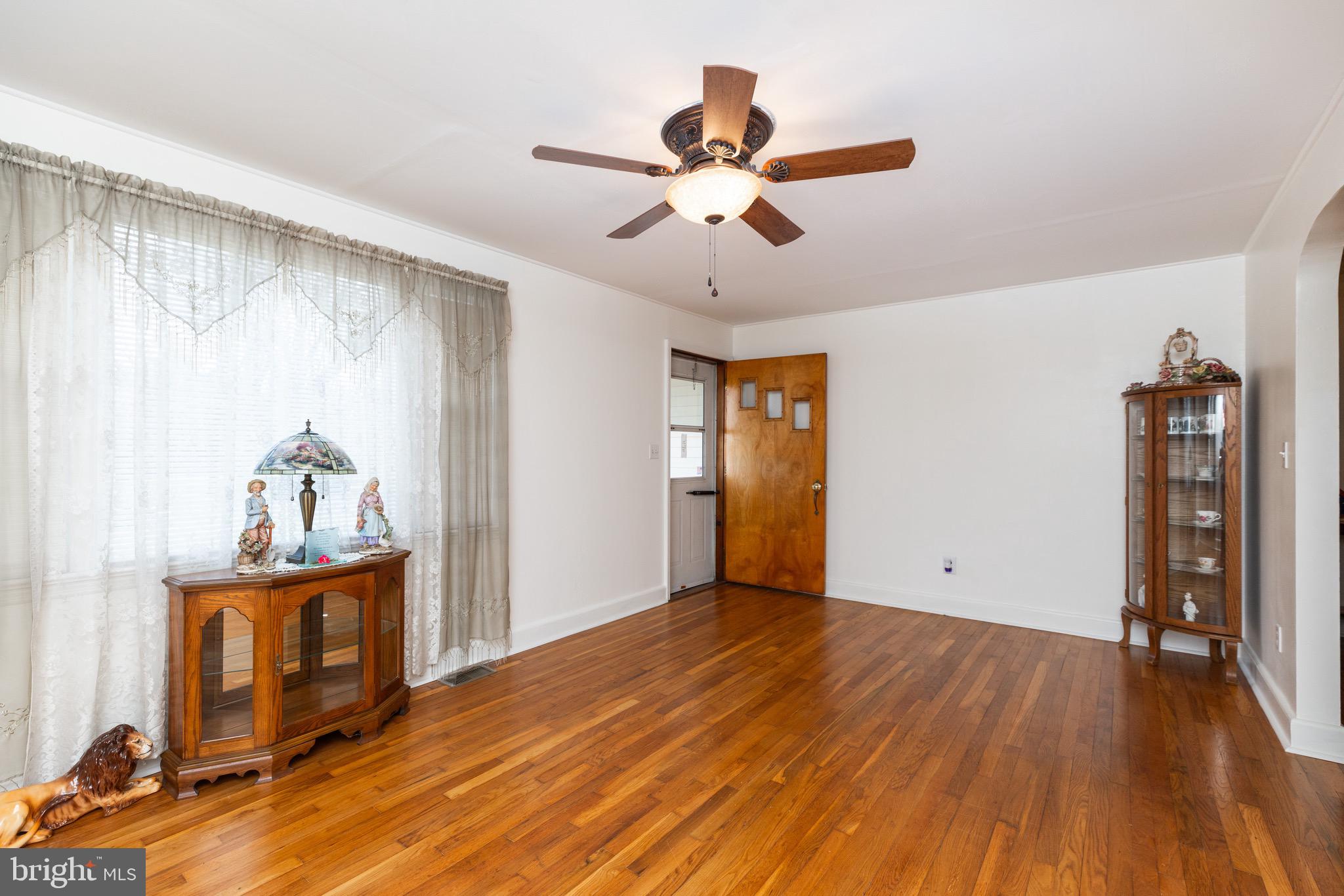 22 Howell Street Dover, DE 19901 - Photo 4 of 39