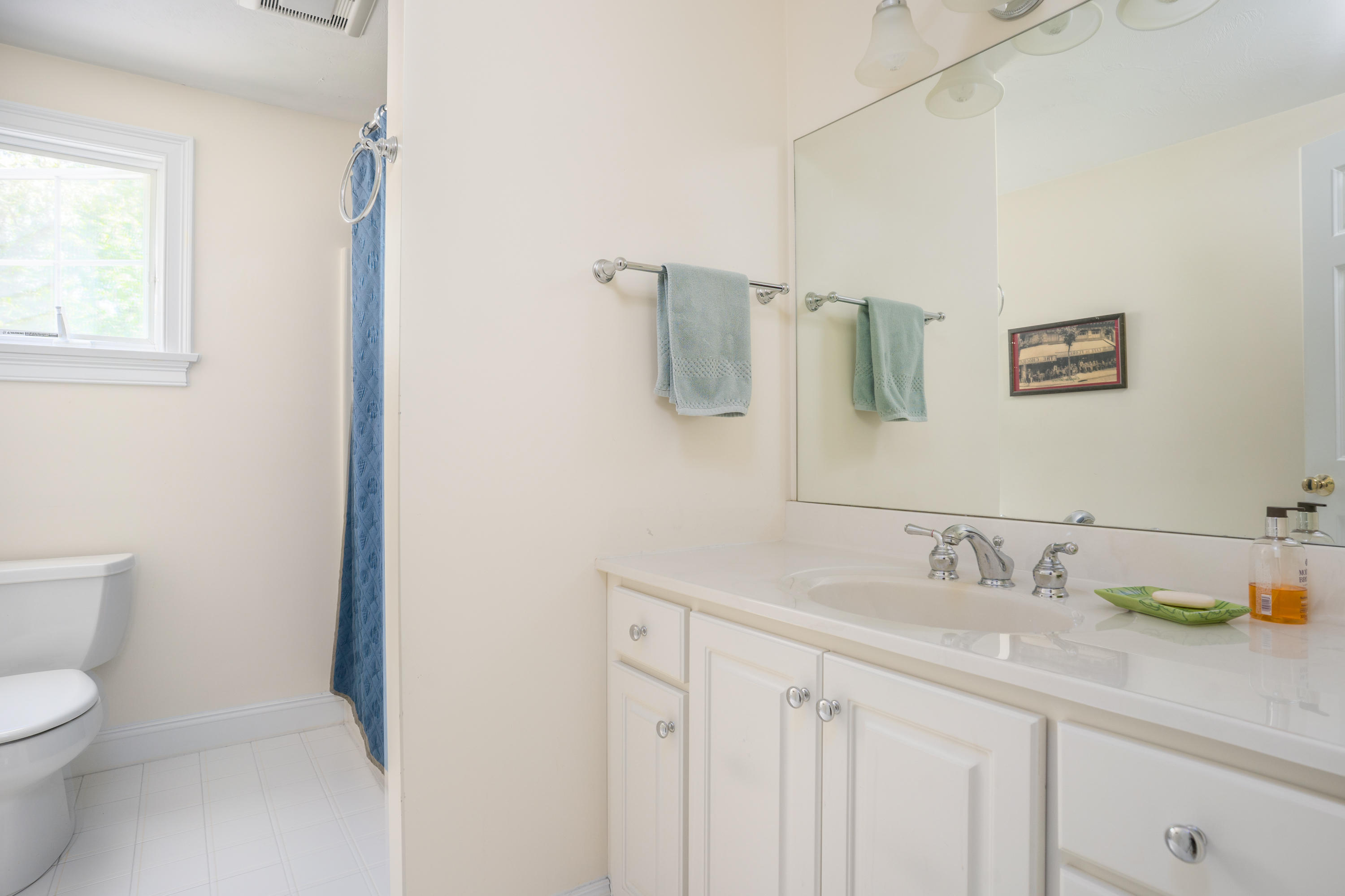 4 Harding Lane Harwich, MA 02645 - Photo 36 of 42 upbath
