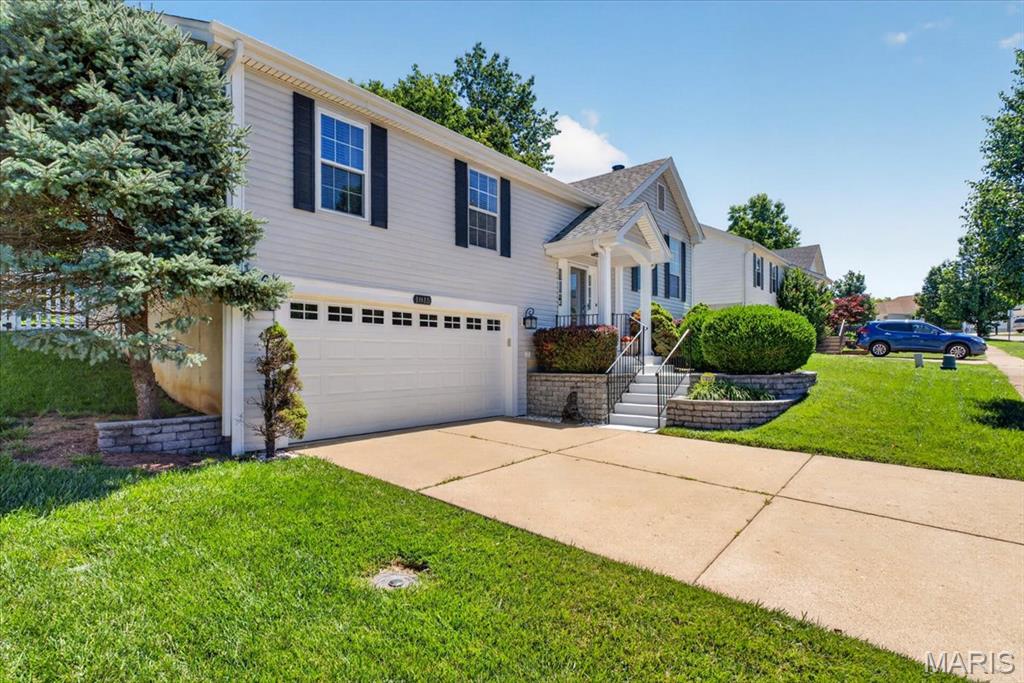 1815 Fox Pointe Drive Arnold, MO 63010 - Photo 2 of 39