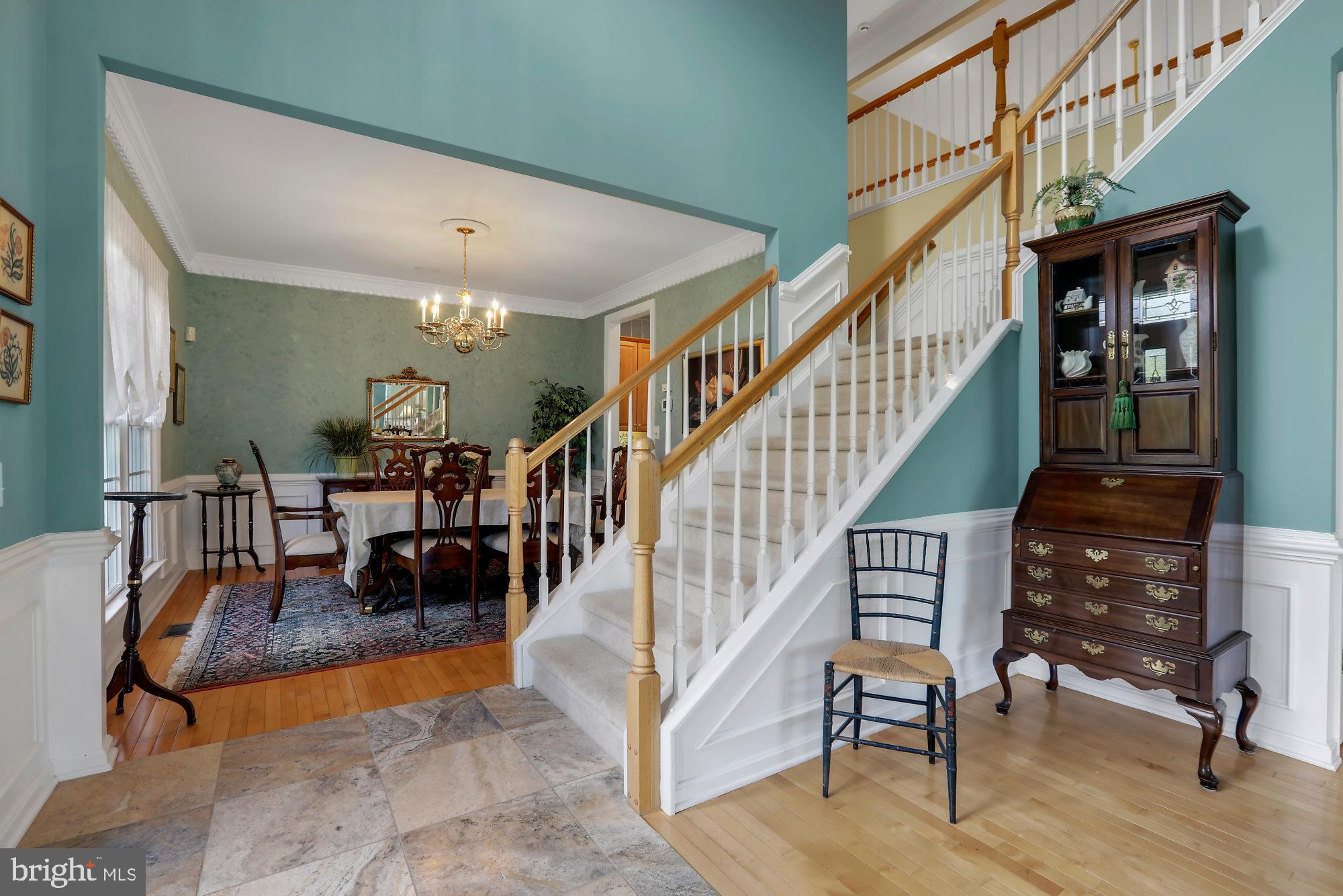 13 Manor Road Newtown, PA 18940 - Photo 2 of 38 Two-story Entry Foyer