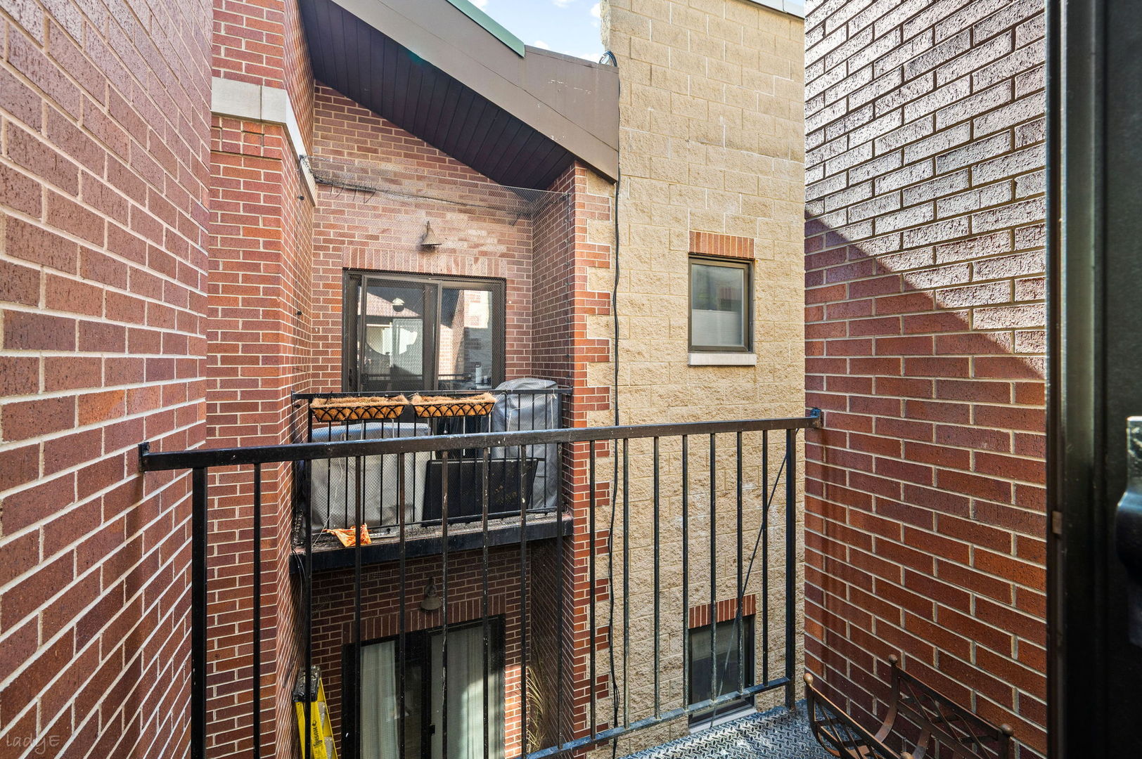 924 West Dakin Street, Unit 4 Chicago, IL 60613 - Photo 13 of 30
